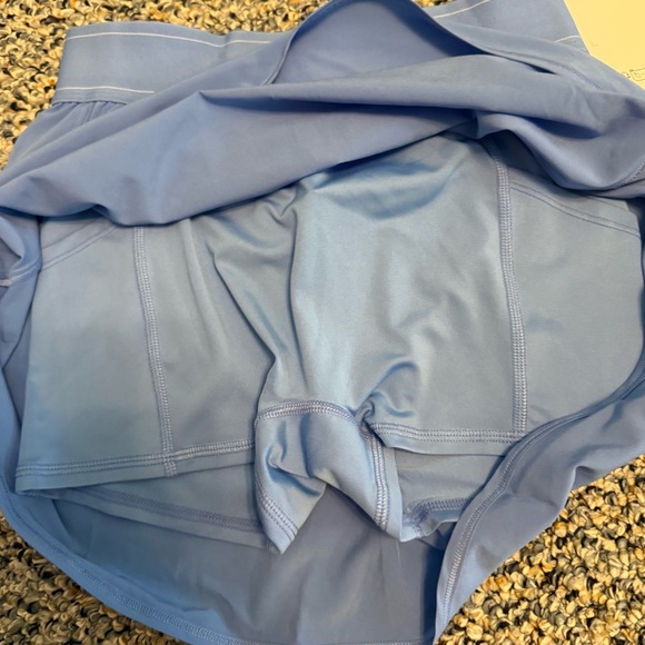 NWT ALO YOGA Match point skirt Crystal clear blue - Picture 5 of 7